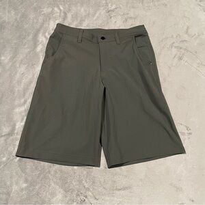 Lululemon Shorts Mens 32 Gray Commission Performance Chino Stretch